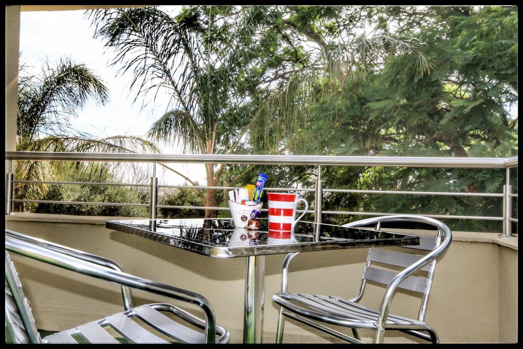 Impa-Lala Country Estate Bed & Breakfast Bloemfontein Exterior photo